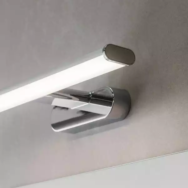 Vogue Lighting Vogue Moda LED Bathroom Wall Light Chrome 4 Vogue Lighting Vogue Moda LED Bathroom Wall Light Chrome - Image 2