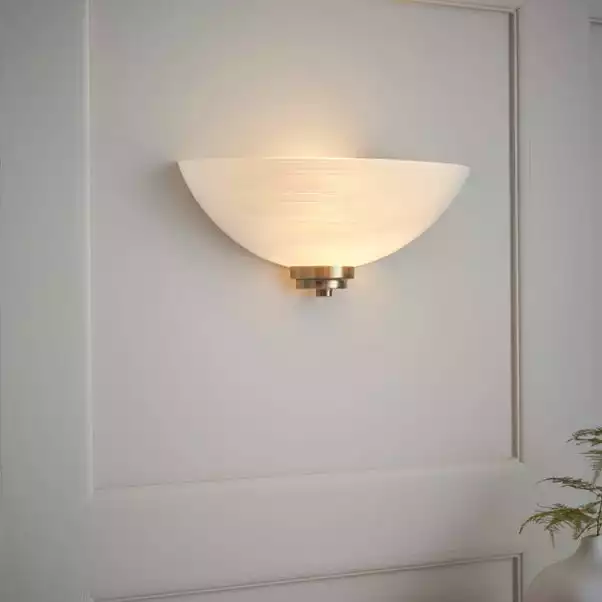 Vogue Lighting Vogue Welles 1 Light Frosted Glass Wall Light 6 Vogue Lighting Vogue Welles 1 Light Frosted Glass Wall Light - Image 4