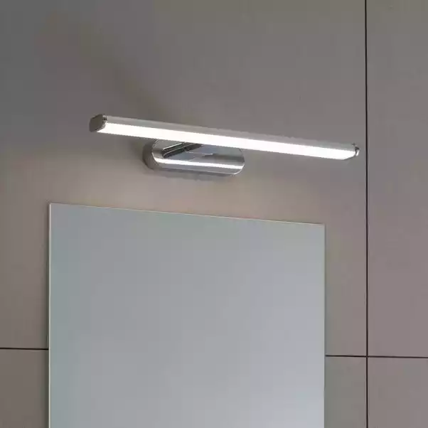 Vogue Lighting Vogue Moda LED Bathroom Wall Light Chrome 3 Vogue Lighting Vogue Moda LED Bathroom Wall Light Chrome