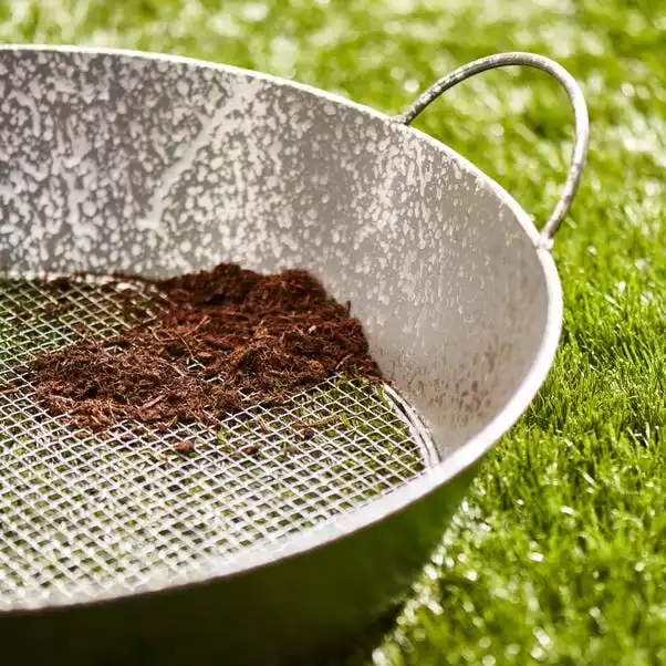 Dunelm Garden Sieve 4 Dunelm Garden Sieve - Image 2