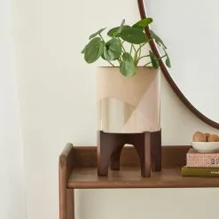 Elements Sculpted Green Plant Pot On Stand -DUNEL House Shop 30765431 alt03