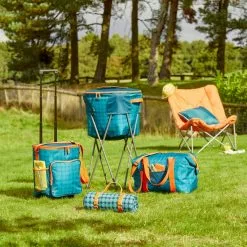 Dunelm 150x130cm Picnic Rug Polka Peacock -DUNEL House Shop 30791494 alt04