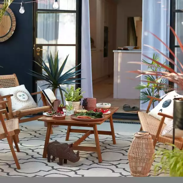 Dunelm San Marino Solar Poly Rattan Lantern Large 6 Dunelm San Marino Solar Poly Rattan Lantern Large - Image 4